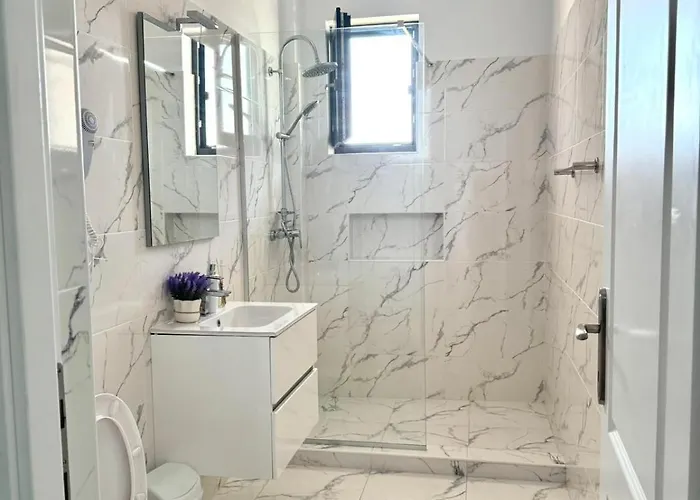 דירה Nubia Sea View 1 קוסטינסטי